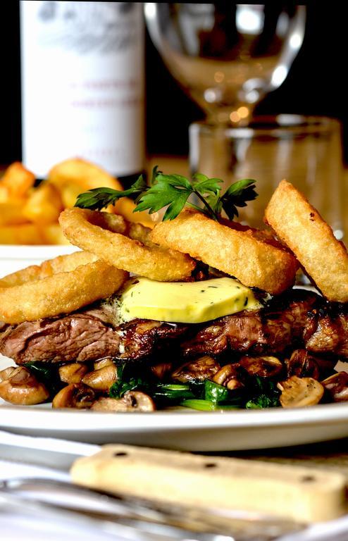 The Crown Inn Hotel لونغ ميلفورد المظهر الخارجي الصورة