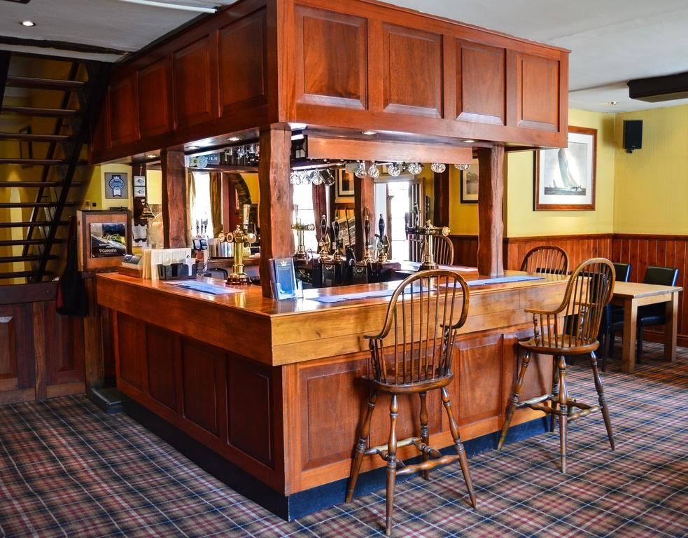The Crown Inn Hotel لونغ ميلفورد المظهر الخارجي الصورة